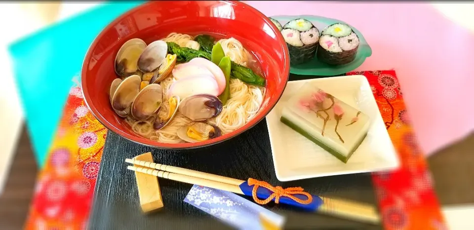 ひな祭りの献立
アサリと菜の花の温そうめん
桜香る春の白ようかん
厄除け三つ巴の３色巻き寿司|板ちゃんさん