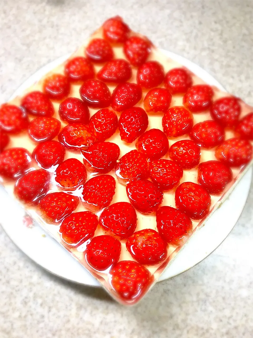 罪滅ぼしのいちごレアチーズケーキ🍓|ゆなゆなさん