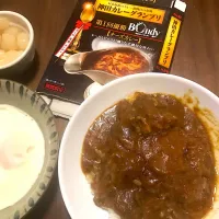 Snapdishの料理写真:レトルトカレーカレー🍛|まさこさん