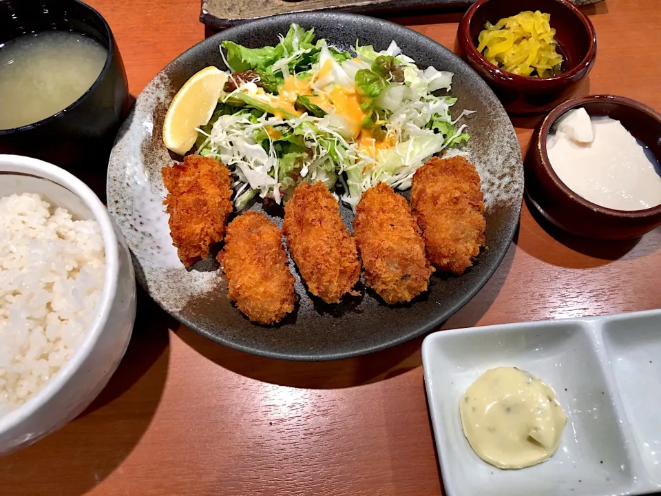 広島県産カキフライ定食|T. Wonderさん