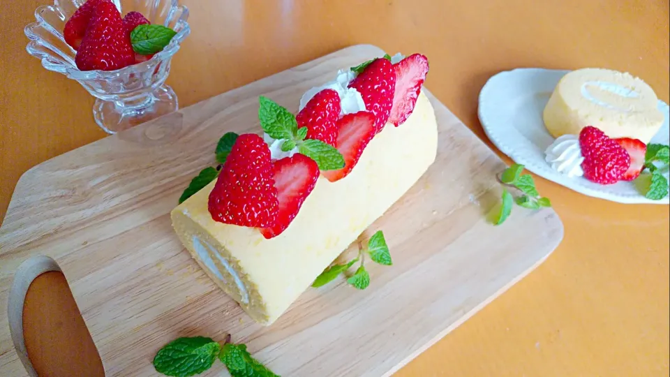 🍓シフォン生地で、苺のロールケーキ♡おひな祭りのお祝いに🍓|yuiママさん