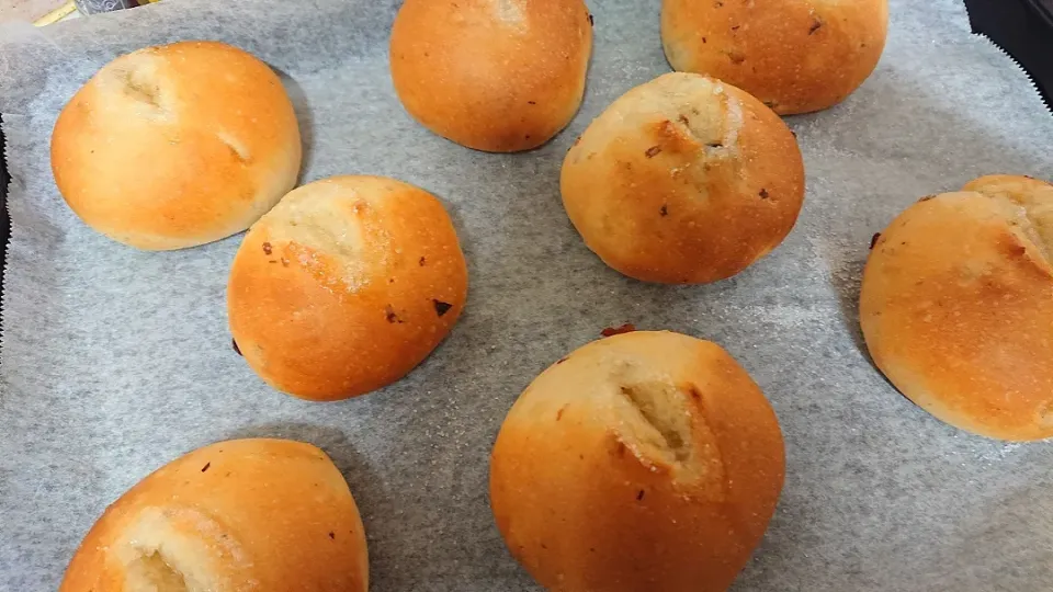 明日の朝食用レーズンパン🥖|しほさん