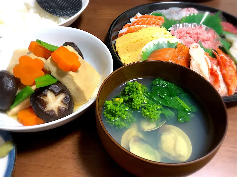 🎎🌸菜の花と蛤のお吸い物🌼
高野豆腐の煮物
手巻き寿司セット🍣|m-amさん