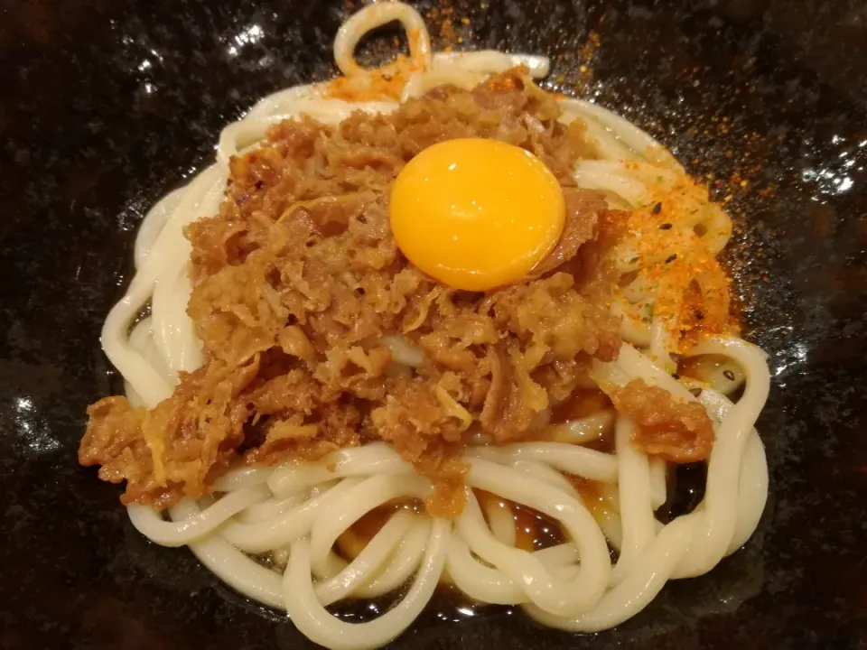 Snapdishの料理写真:牛肉釜玉うどん|Kojiさん