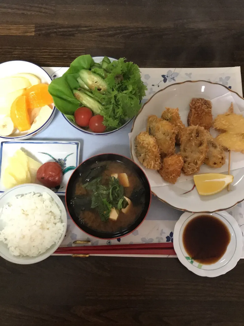 昨日のフライの残りで、の〜んびり朝食を。|tamemitiさん