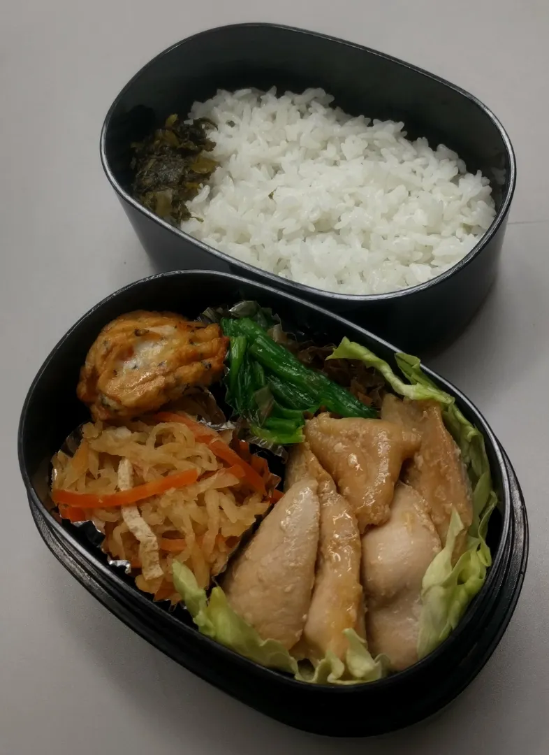 ３月4日のサラメシは鶏生姜焼き弁当|ニッパーさん