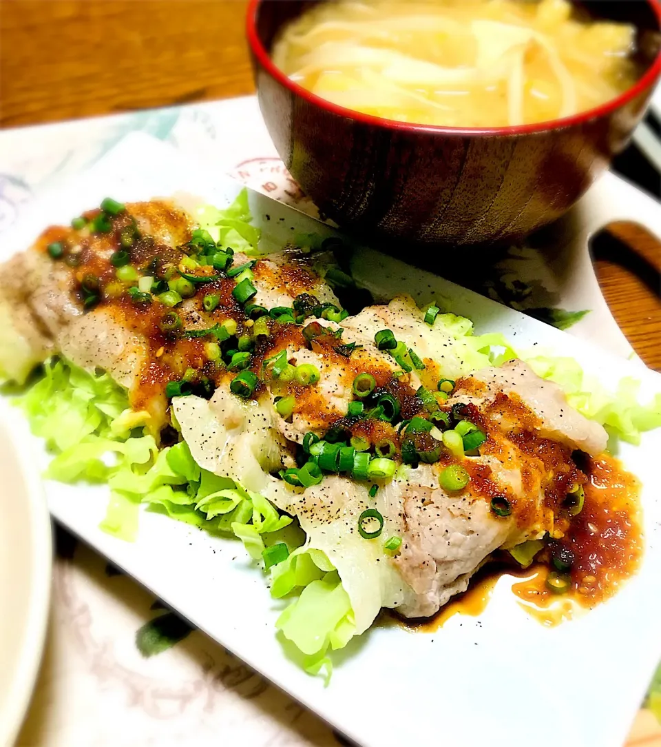 Snapdishの料理写真:春キャベツの豚巻きレンチン蒸し。|ちはるさん