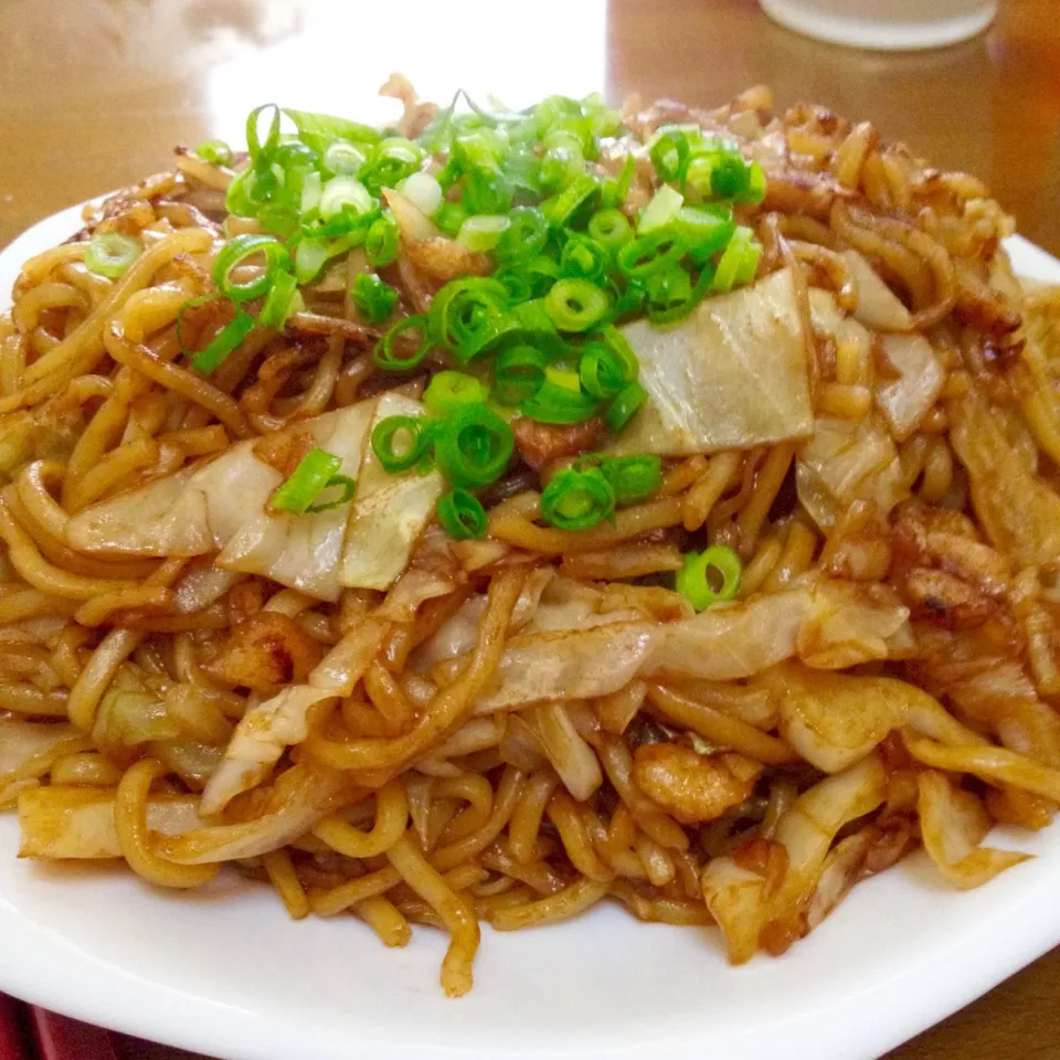 キャベツとイカ天で焼きそば✨やっぱりカープソースでね〜🤗💕|まいりさん