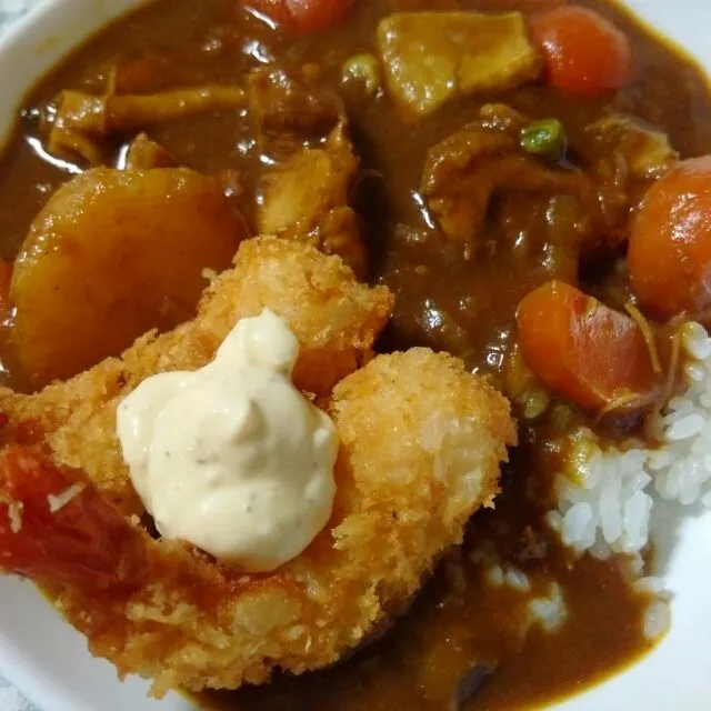 Snapdishの料理写真:エビフライカレー|Takkiさん