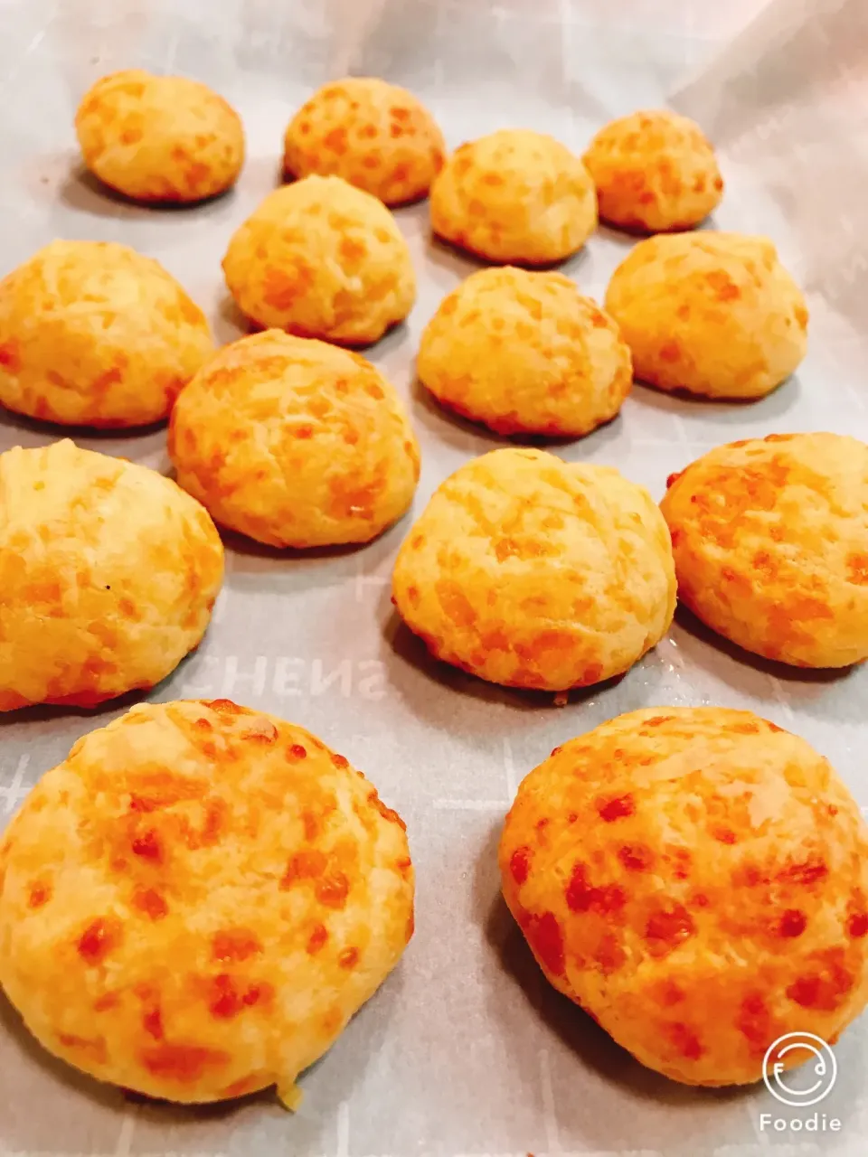 Snapdishの料理写真:Pão de Queijo 🇧🇷
ポンデケージョ（チーズパン）|🌸Emery Mさん