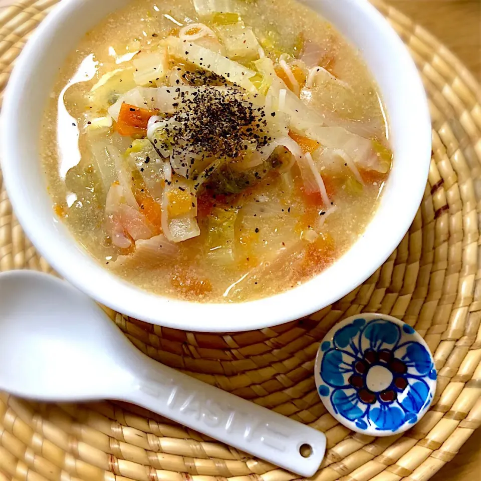 Tomato MISO soup with Soumen noodles🍅/ トマト味噌豆乳にゅうめん|angiee♡さん