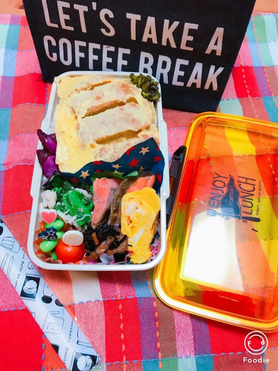 旦那さん弁当🍱

おはよう٩(*˘ ³˘)۶ᏟᎻᏌ❤

火曜日⭐️

朝からお天気になりそう😋😋

今日も元気にガンバだよ〜〜|Harumiさん