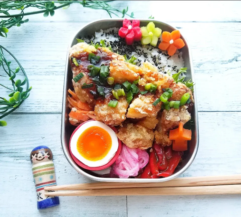 鶏もも肉のからあげ（よだれ鶏用香味ソースかけ）弁当|ちさとさん