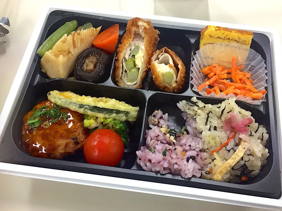 おかず満載雑穀弁当！枝豆食べちゃったけど。|hanakoさん