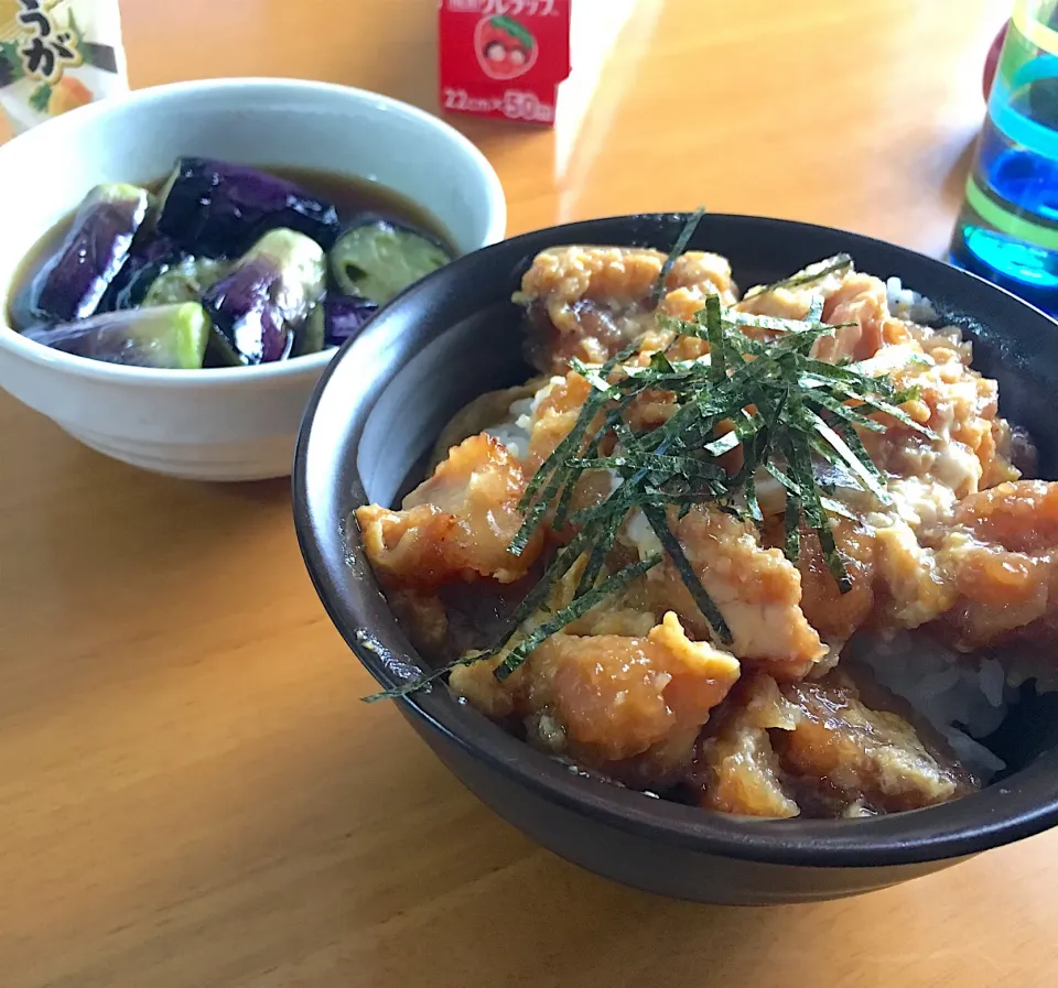 Snapdishの料理写真:唐揚げリメイク親子丼|mihooさん