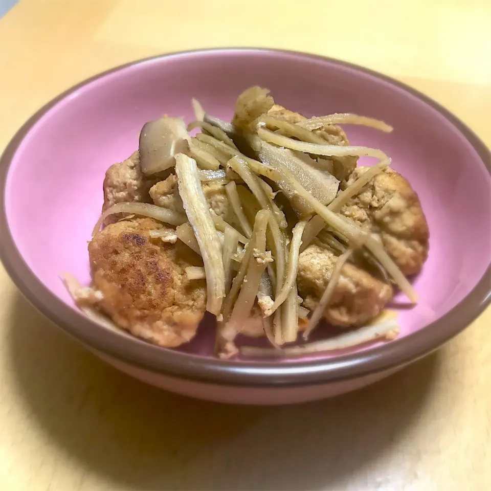 豆腐の鶏団子とごぼうの甘辛煮|きょんきょんさん