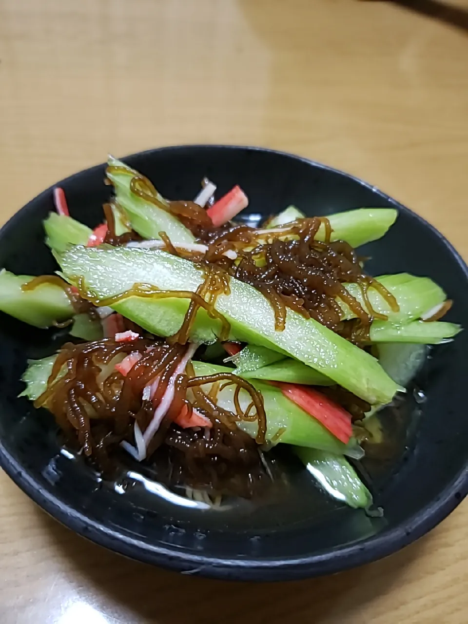 もずくとセロリの酢の物|友美さん