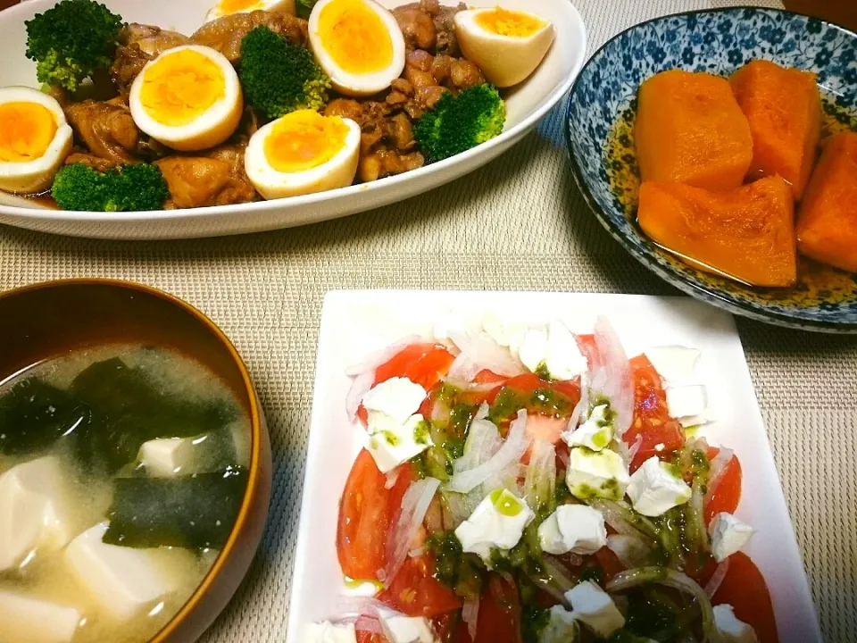 ☆今日の晩ごはん☆  酢鶏  かぼちゃ煮  カプレーゼ  豆腐とわかめのお味噌汁|hamamaさん