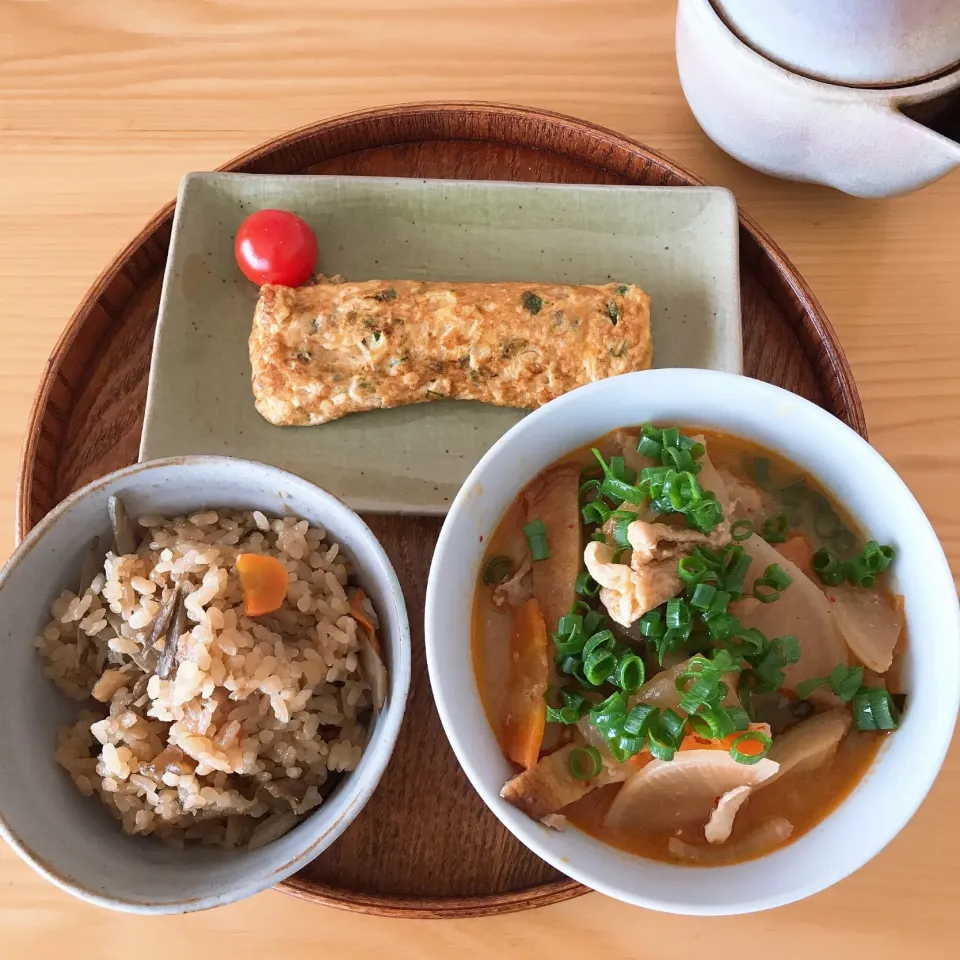 鶏ごぼうごはん( •̅_•̅ )お昼ご飯|サチャンさん