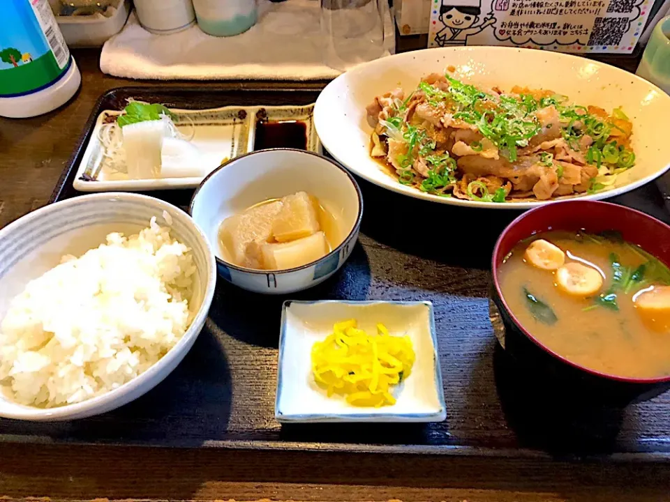 豚のしょうが焼き定食＋ミニお造り|buhizouさん