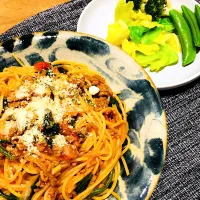 ひき肉とほうれん草のトマトパスタ✨