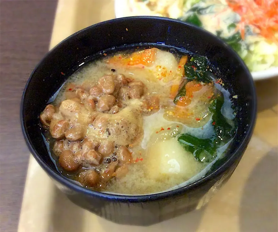 出張の朝ご飯の味噌汁は 納豆をインします。^_^|Takeshi  Nagakiさん