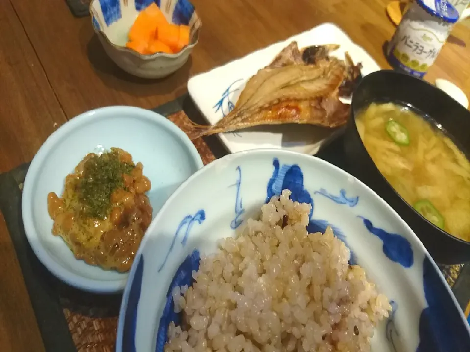 アジの開き&納豆&オクラの味噌汁|まぐろさん