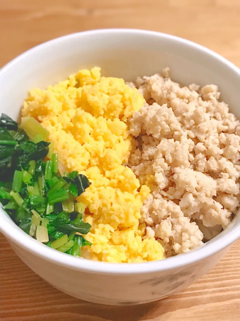 今日の晩御飯【３色丼】|ｌａｖｅｎｄｅｒｆ❜mさん