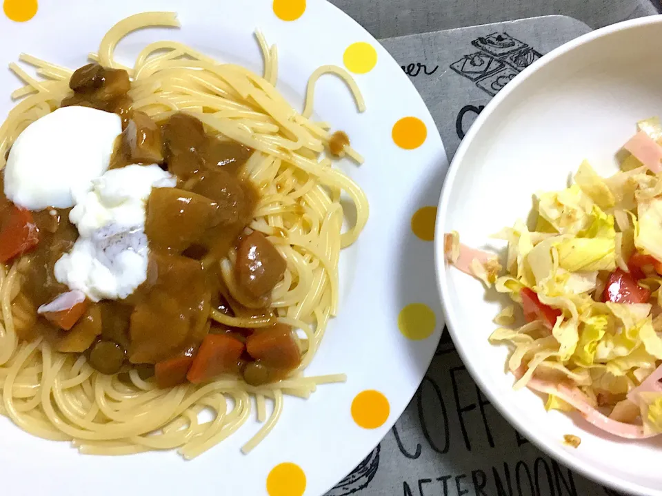 カレー(かけただけ)スパゲッティとレタスのサラダ！|あんこさん