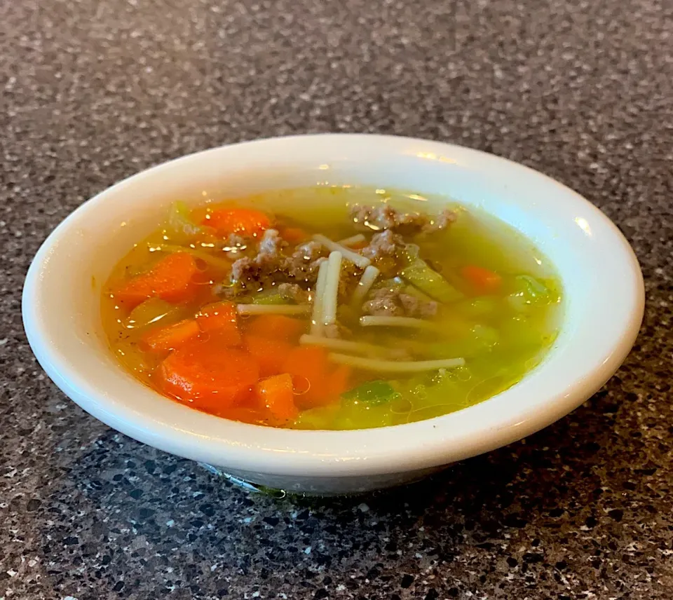 Snapdishの料理写真:Sopita de verduras|GiannaBさん