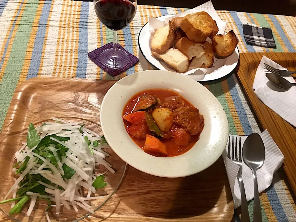 Snapdishの料理写真:ミートボールのトマトソース煮込み|くむさん