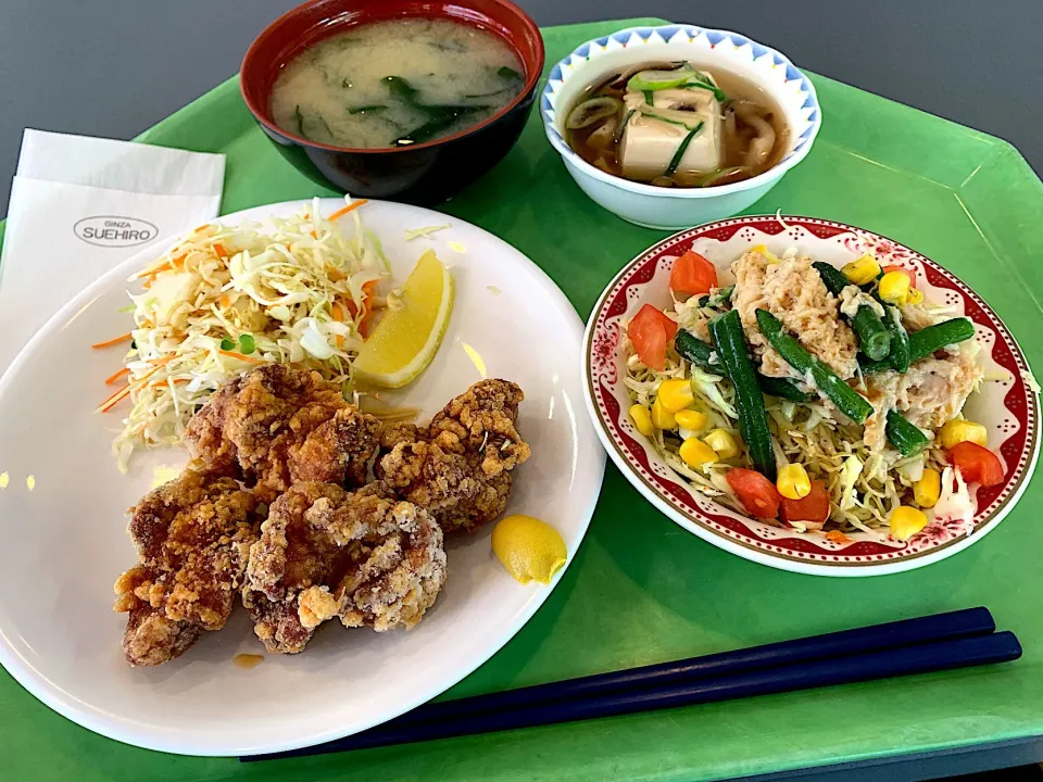 若鶏の唐揚、豆腐のきのこあんかけ、チキンとインゲンのサラダ、味噌汁|Tadahiko Watanabeさん