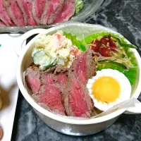 Snapdishの料理写真:ローストビーフ弁当|ryoko_mさん