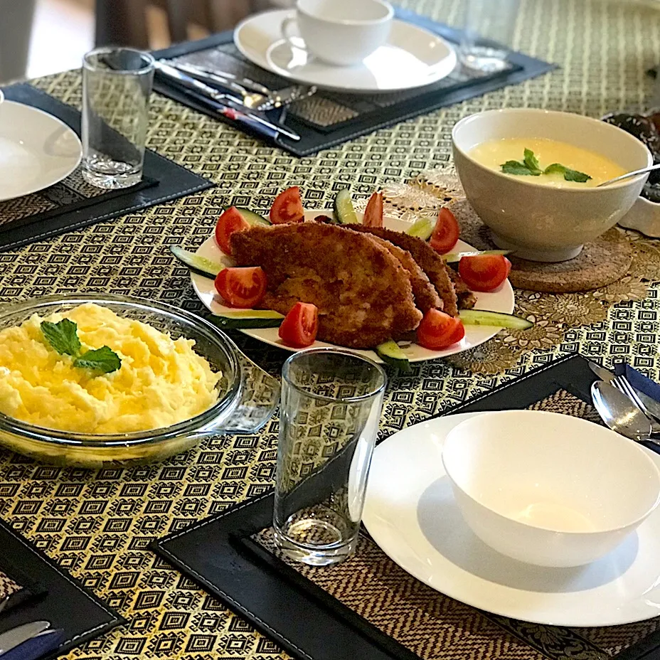 Dinner is serve  #tonkatsu  #mashedpotatoes #corn pottage|Babyluv Cabrera Ocampoさん