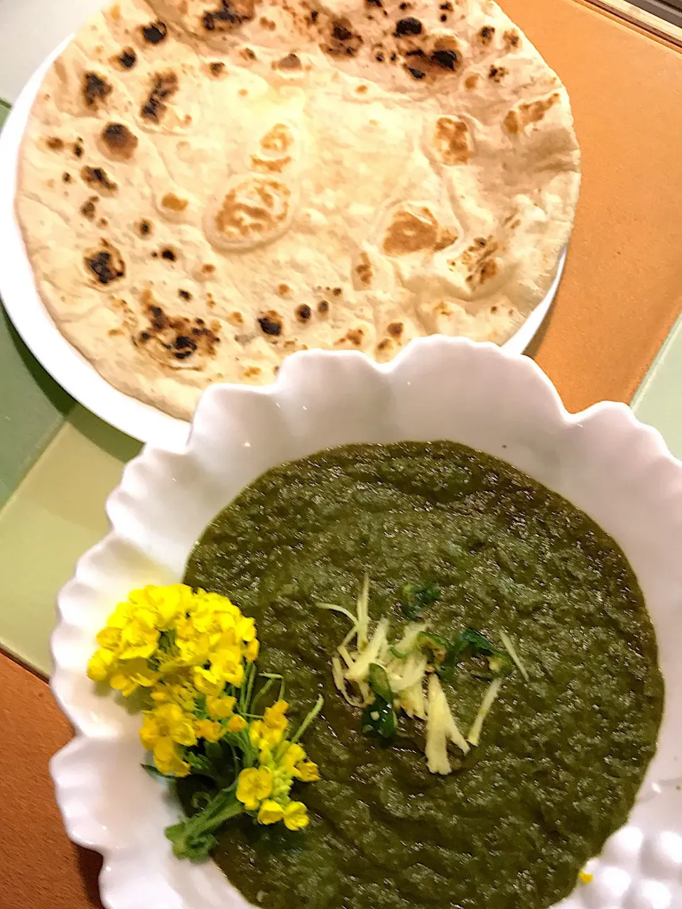 菜の花とほうれん草と小松菜の🥬グリーンカレー🍛|mariamさん