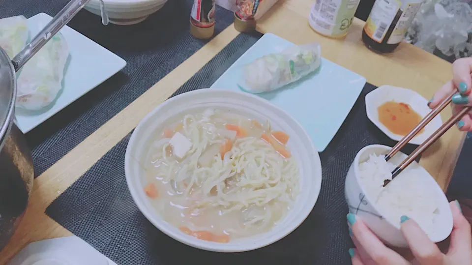 ★具とスープを足して、にんにく足して豚汁ラーメン
★生春巻き|侑子さん