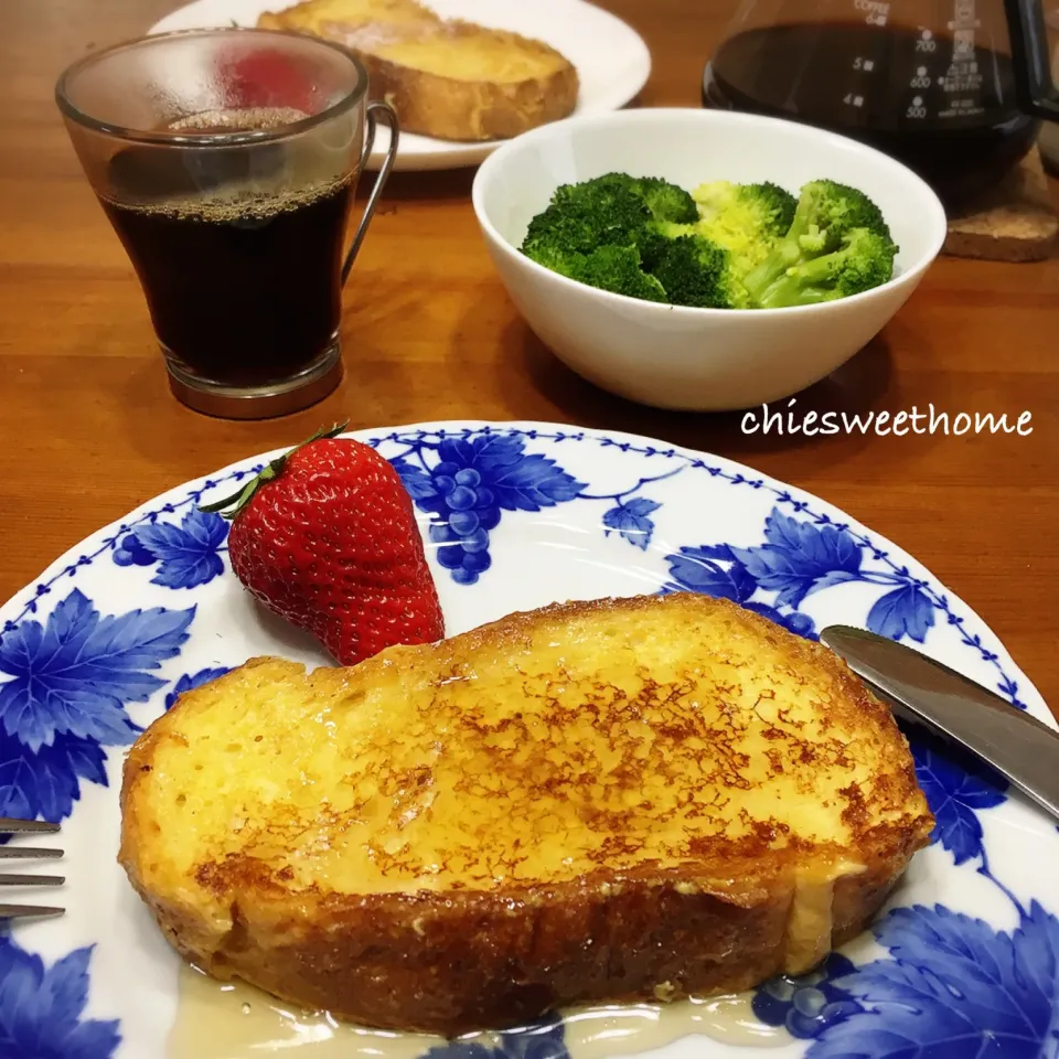 Snapdishの料理写真:コストコバケットで

フレンチトースト|chieko ♪さん