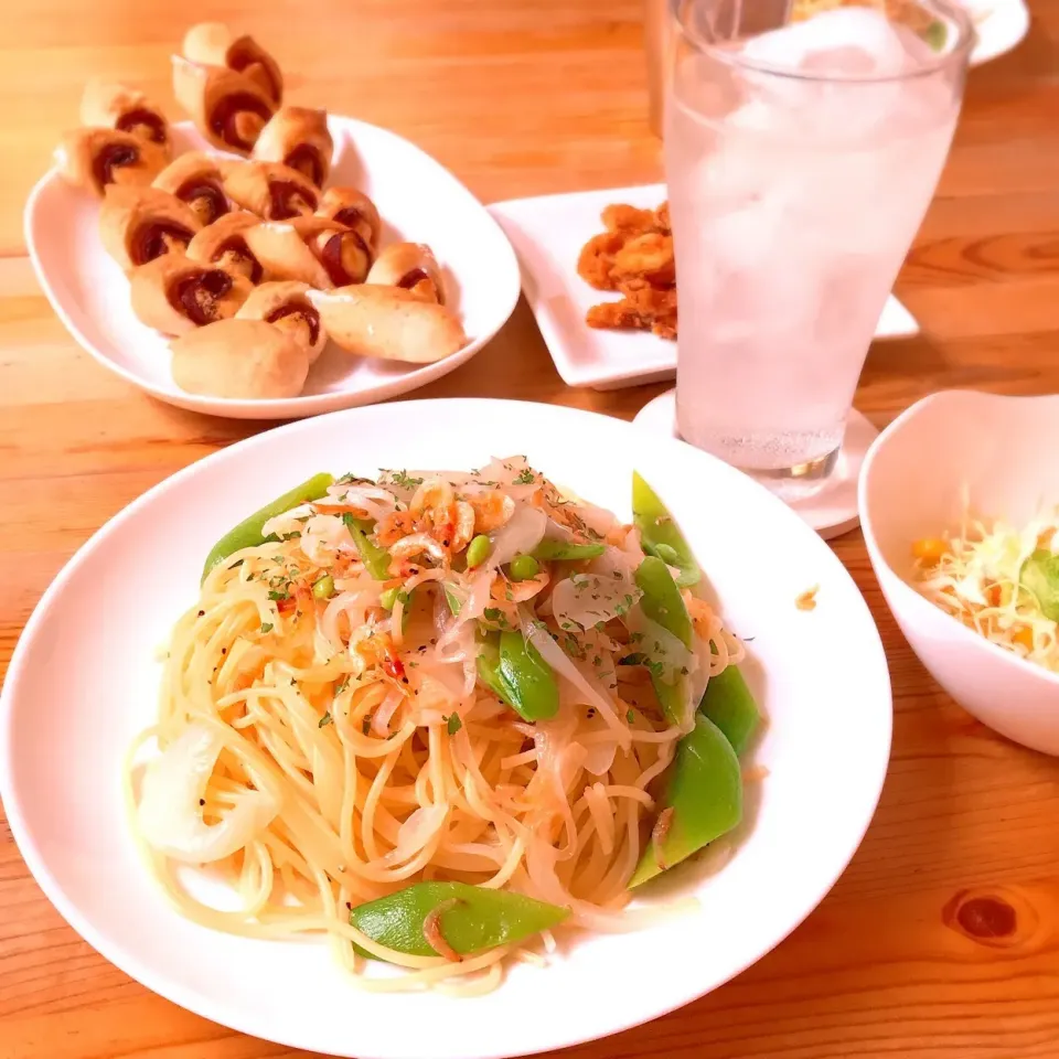 新玉ねぎとスナップえんどうと桜えびのオイルパスタ|Ruotoさん