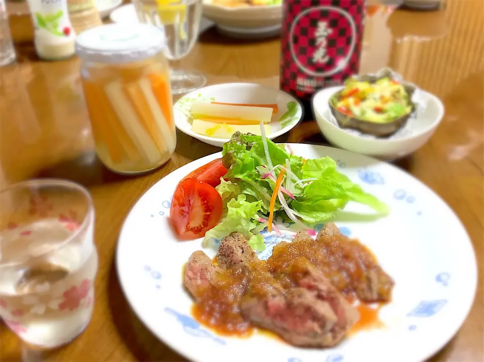 Snapdishの料理写真:#晩御飯、#残りもの、集めて何とか晩御飯。💦アボカドチーズ焼美味しい！作り置き頑張ったら、時間なくて冷蔵庫の片付けご飯。|yukaさん