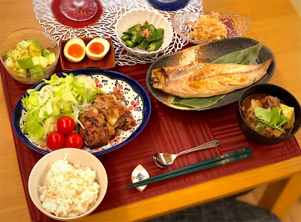 Snapdishの料理写真:さば 灰干し
豚肉 なす 大葉 チーズ巻き
アボガド りんご
煮卵
おくら おかか和え
切り干し大根 ツナ和え
韓国風 肉豆腐|nana 🍅さん