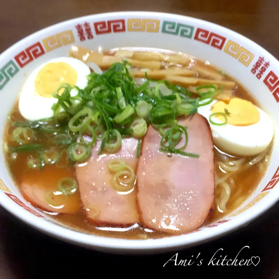 豚骨醤油ラーメン😊🍜|あみさん