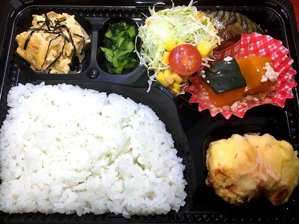 親子煮 日替わり弁当 宅配ランチ 豊川市配達|Naokazu Kuritaさん