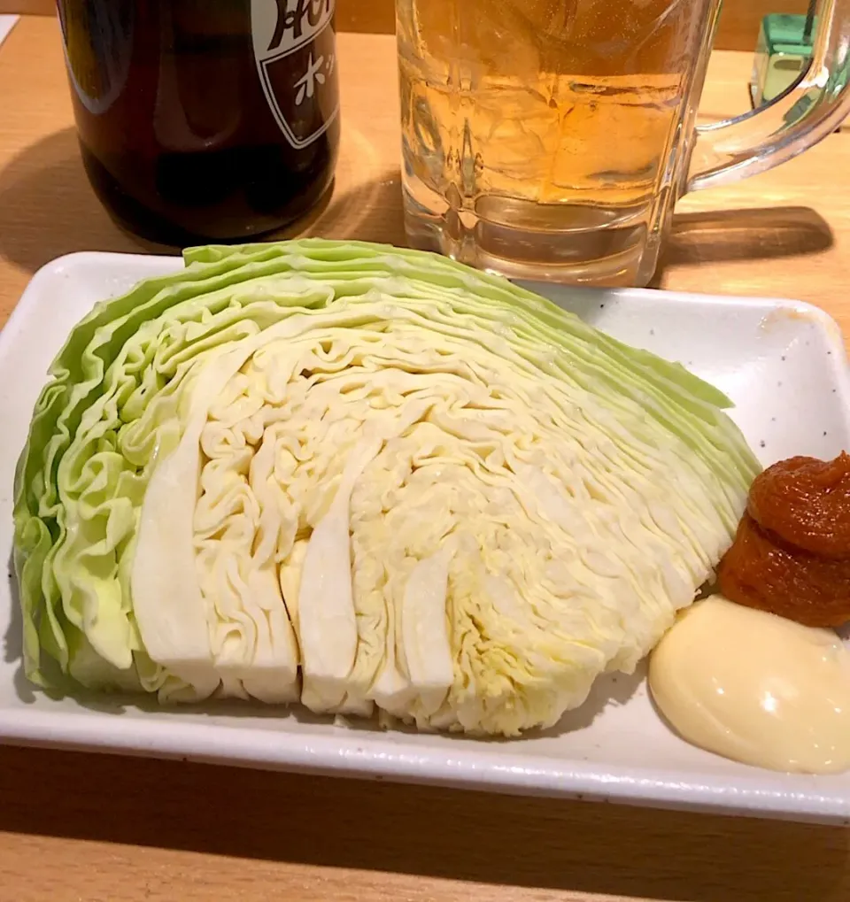 Snapdishの料理写真:立ち飲み屋で味噌キャベツ♪|あきちゃ☆彡さん