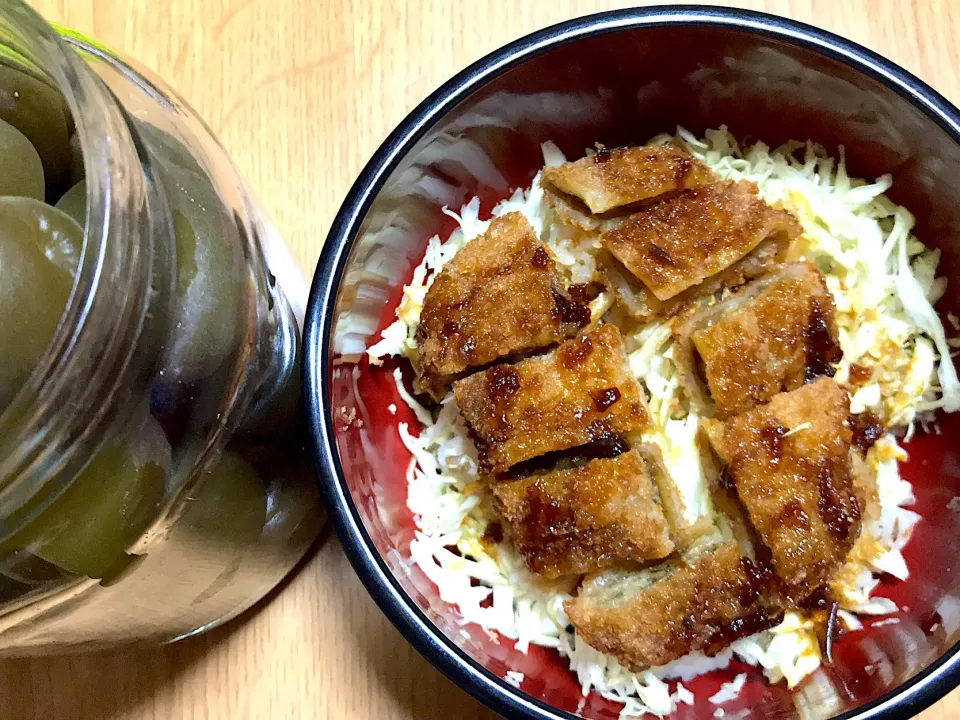 ベジカツ丼♪晩ごはん~(^^)♡
 #菜食 #さと梅#美味|Mieco 12943さん