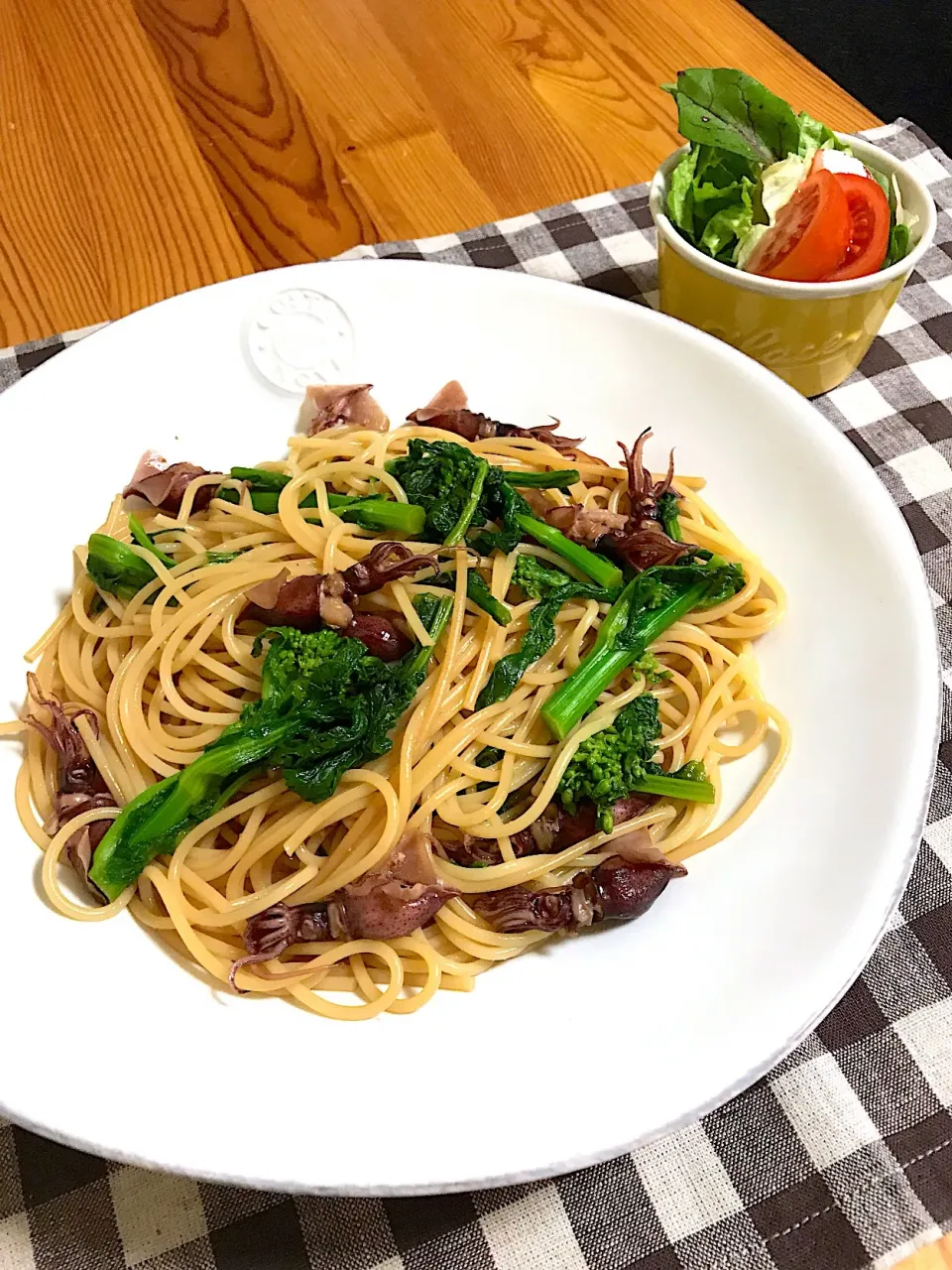 ほたるいかと菜の花の柚子胡椒パスタ
【sayaさんの料理 豚バラとエリンギの柚子コショウパスタ】|sayaさん