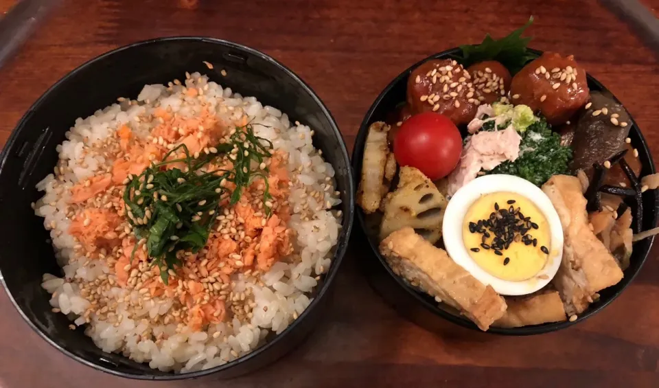 Snapdishの料理写真:3月12日の息子弁当🍱肉団子🍱厚揚げ焼き🥘レンコンカレー風味🥘ブロッコリーシーチキン🥦筑前煮🥘ひじき煮🥘鮭フレーク大葉 #ひじきの煮物  #ゆで卵  #うま煮  #サーモスランチジャー  #息子弁当  #札幌  #肉団子  #レンコン  #厚揚げの煮物  #sandwich  #macaroni|Yukie  Toriseさん