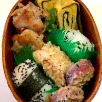 Snapdishの料理写真:おむすび弁当|puchi  mamaさん