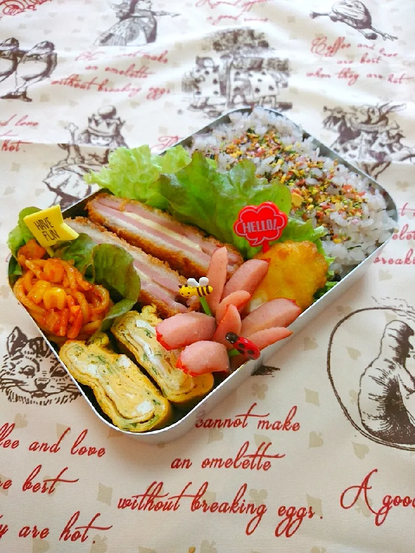 カマンベールチーズ入りハムカツ弁当💕|いちごさん