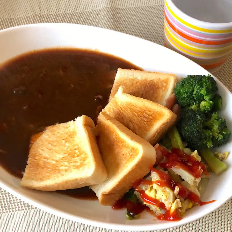 今日の朝ごはん🥪🥪
#ハヤシライスソース  #朝ごはんプレート|ぴらこさん