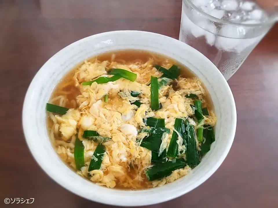 Snapdishの料理写真:3月10日の昼ご飯は、ニラ玉ラーメンだよ(*^^*)|ソラシェフさん